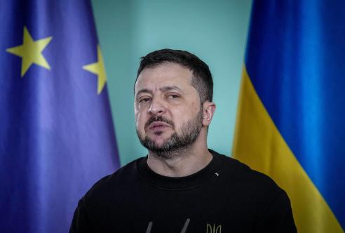 在格陵兰岛问题上沉默多日的乌克兰总统泽连斯基出人意料地发表声明，捍卫格陵兰岛免受