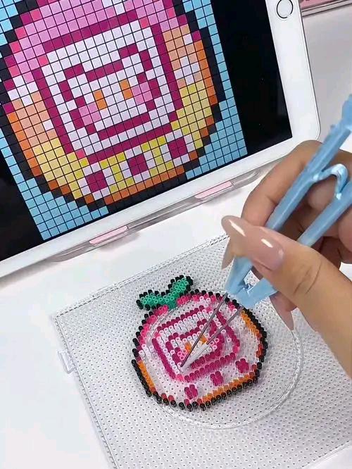 “拼豆”火了！有人靠它3个月连开7家店，有人拼出《清明上河图》，这届年轻人到底在