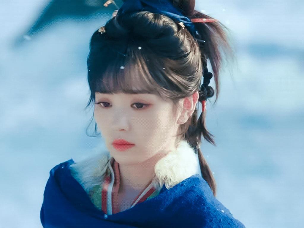 逐玉集均7500了生命树云合集均才1200，田曦薇秒了杨紫好几倍呀，紫现在不扛剧