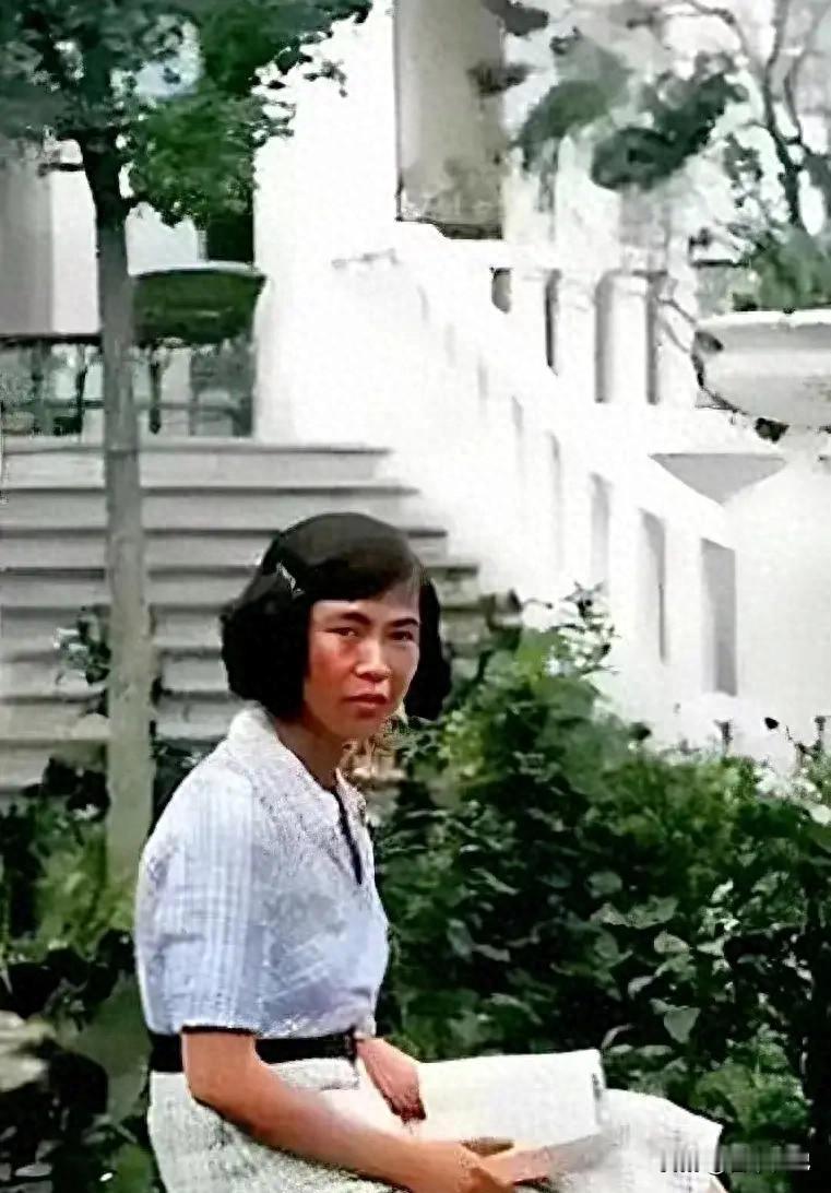 被遗忘的老照片突然现世，专家吵翻天真相还藏着更大谜团
最近俄罗斯那边放出张老照片