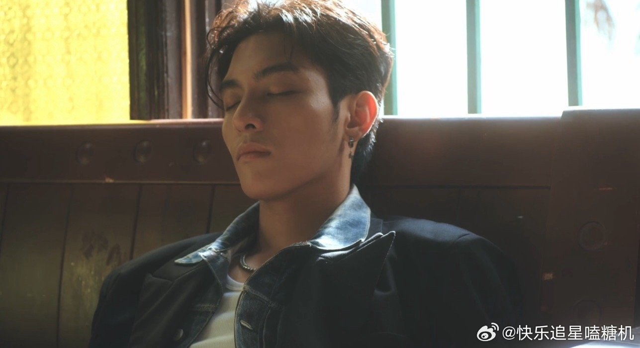 从初三的六一儿童节预告蹲到正片，谢家华终于上线。章明伯幸卓辉这对双阿瑟真的太有感