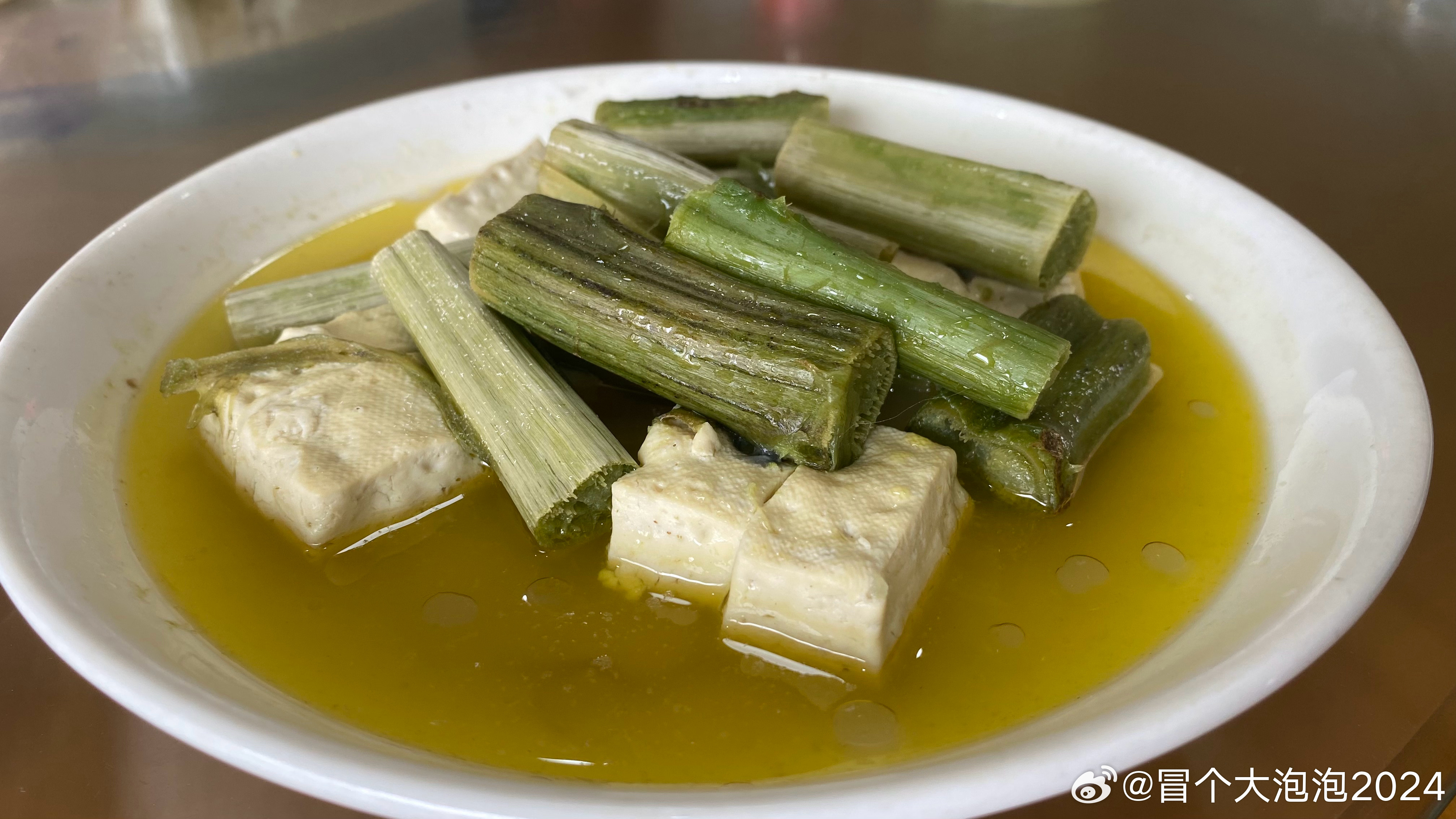 苋菜梗蒸臭豆腐，料理届的化学武器！不可辜负的美食黑暗料理 绍兴