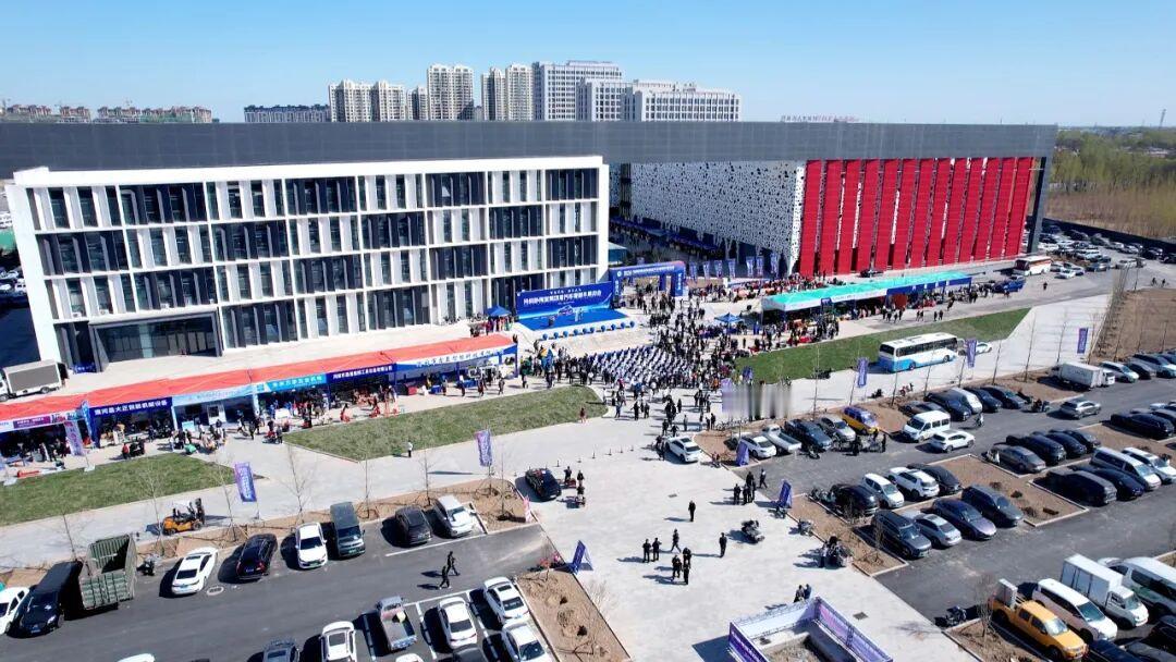 河间卧佛堂第四届汽车零部件展览会盛大开幕！

春潮涌动启新篇，汽配盛会聚宾朋。4