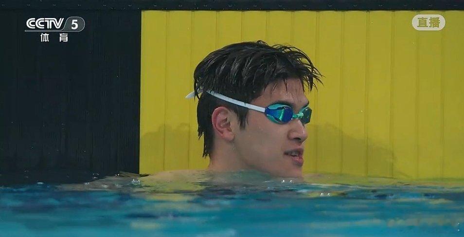 男子100米自由泳：潘展乐48秒01夺冠，福建选手刘吴狄银牌。11月14日，全运