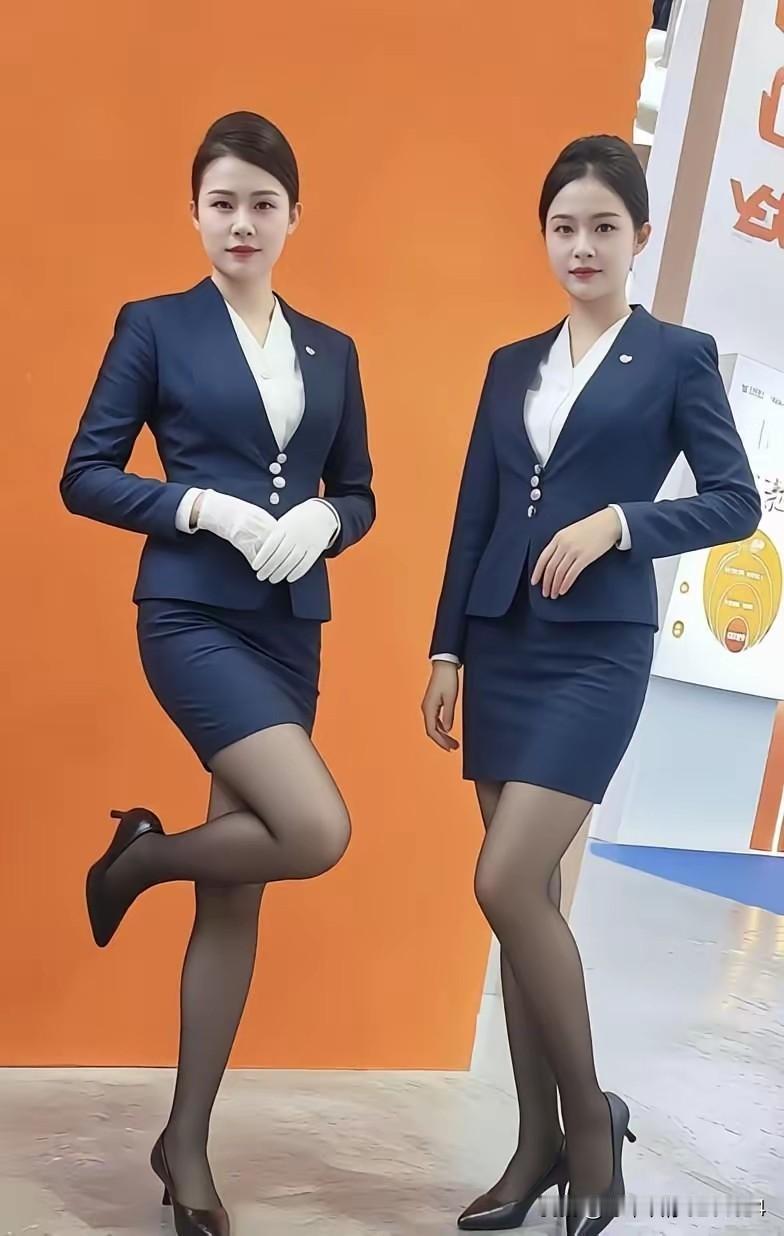 优雅职场风，双拼穿搭秀！