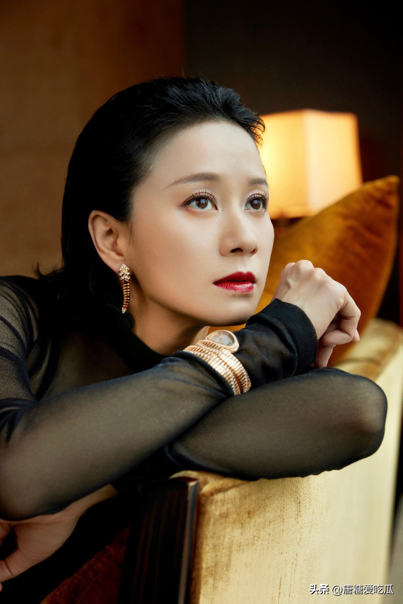 47岁的倪虹洁
用实际行动告诉大家一个真相
那就是得到多少就得付出多少，独生女家