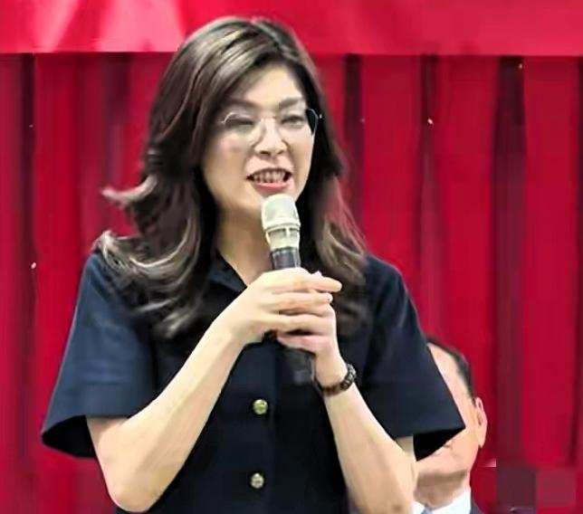 郑丽文发出警语！国民党真正的对手，其实不在党外
 
前言
近期国民党主席郑丽文在