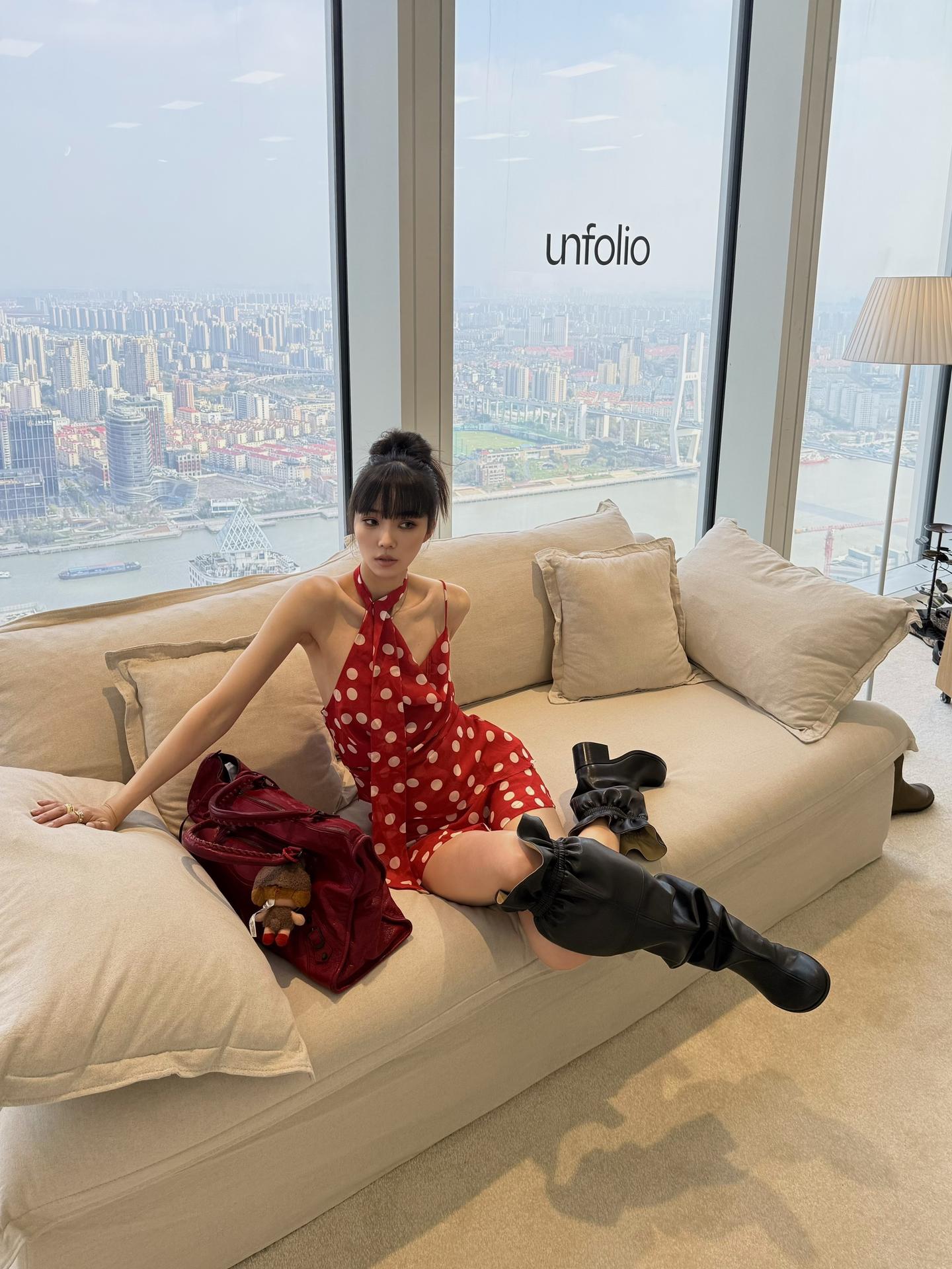 一双好腿 把鞋玩儿明白了