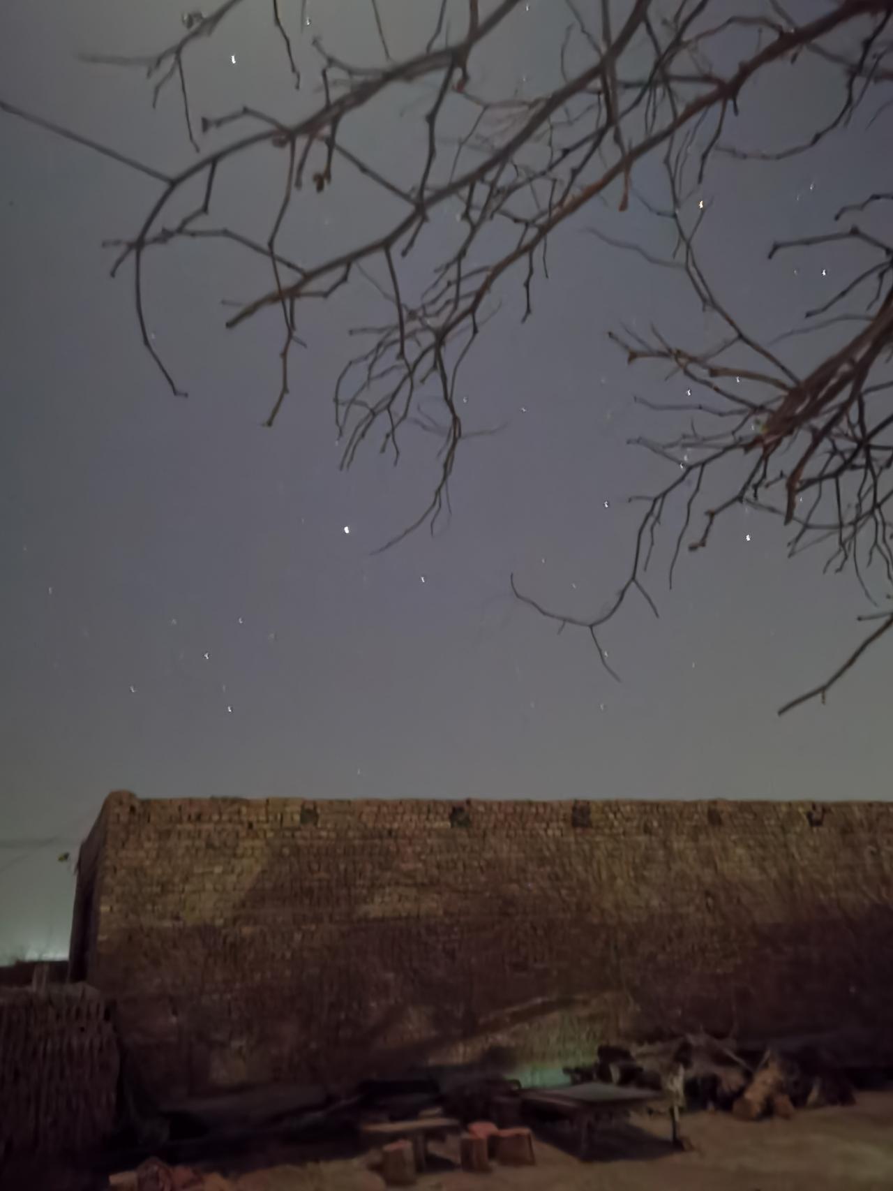 乡下的农村夜晚，新疆的乡间月夜治愈感