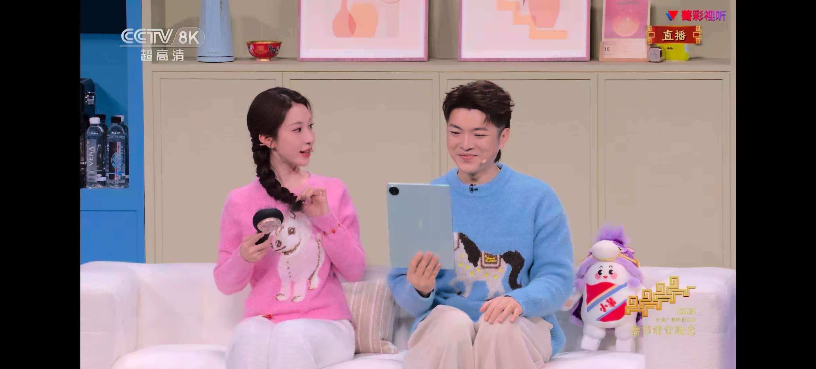 家人们，马年春晚大家都看了吧，我注意到华为这次在舞台上“刷足了存在感”。Mate