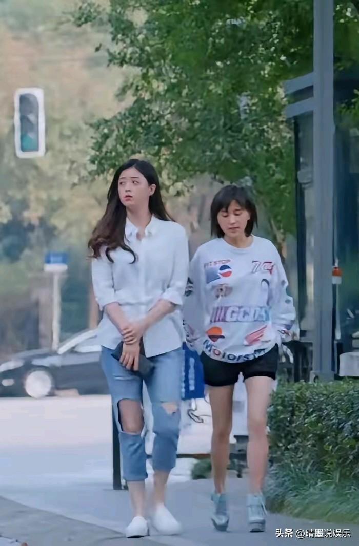 难怪人们常说，人的形象气质一定要先看整体，再评价。
蒋欣和王子文同样是漂亮女神，