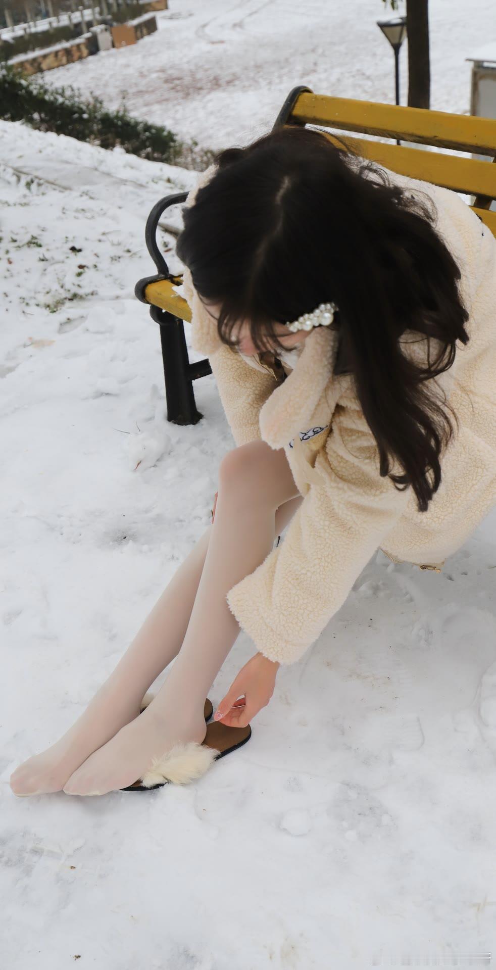 一条丝袜过冬天~ 