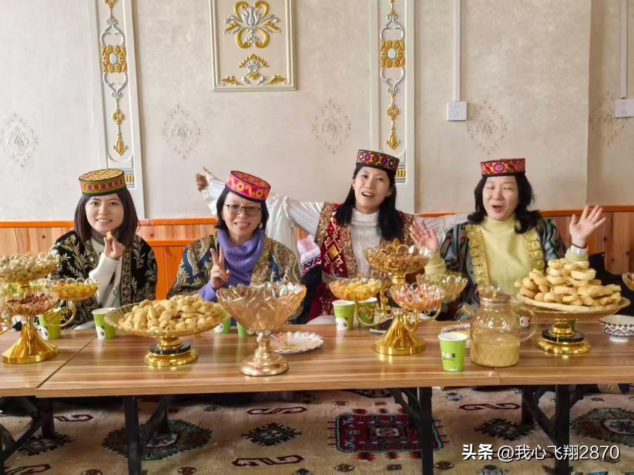 🌟在帕米尔高原的塔吉克家访，真的是被这份纯粹的热情暖到了！手鼓与鹰笛齐鸣，大家