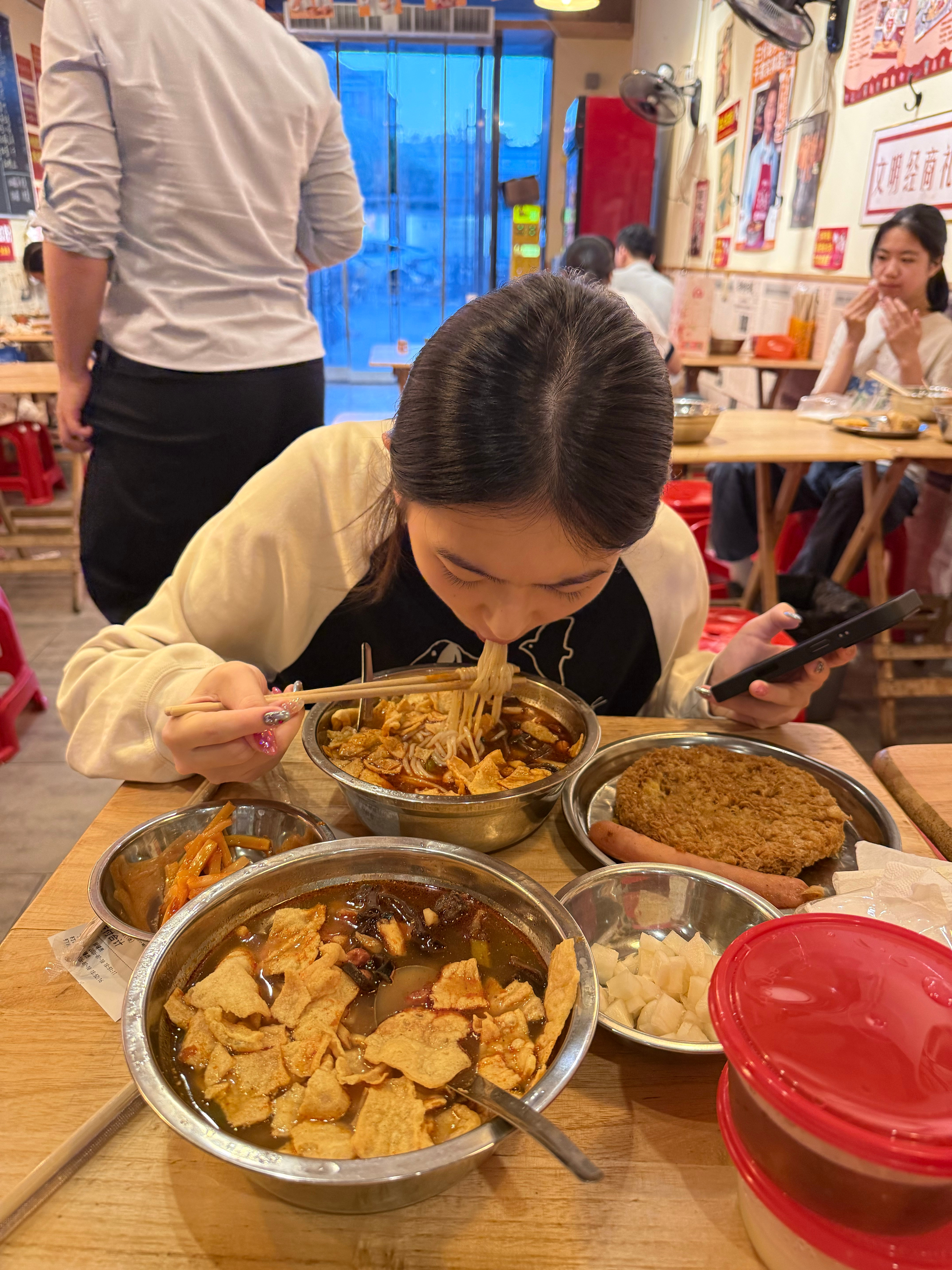 跟我吃饭从不a钱之人 