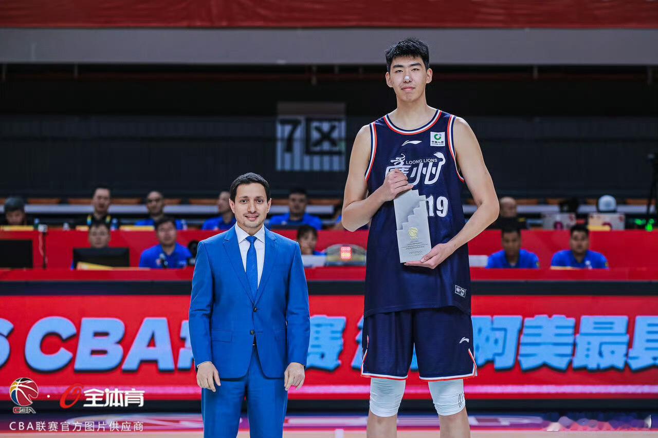 徐昕等待NBA球队试训邀请NCAA或是徐昕最好选择文/宋翔北京青年报记者6日获悉