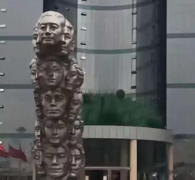 五粮液公司门口为什么要做这个雕像啊？ 