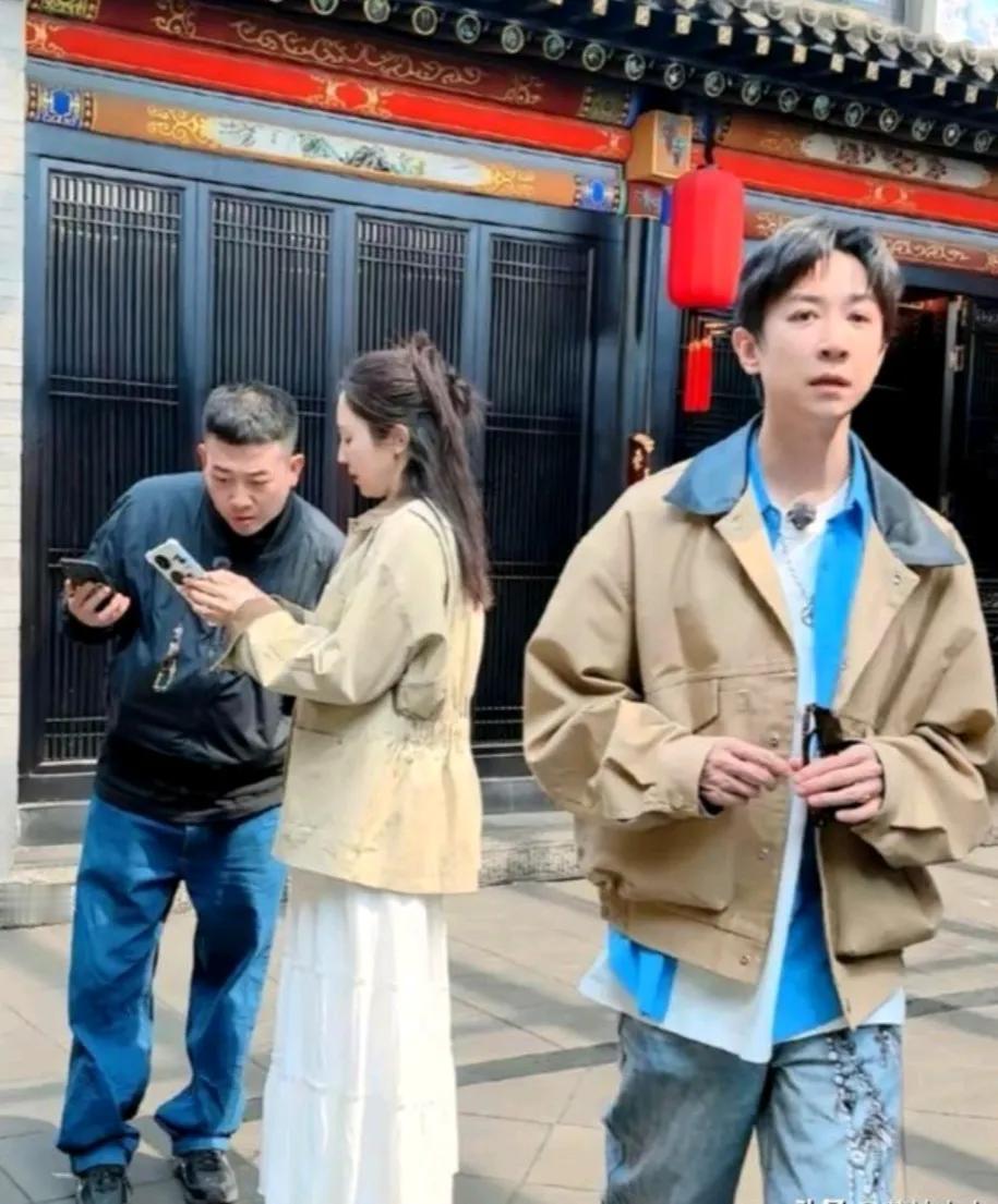 董璇二婚了？

很多网友说他她又开始相信爱情了

2019年离婚，如今6年了
