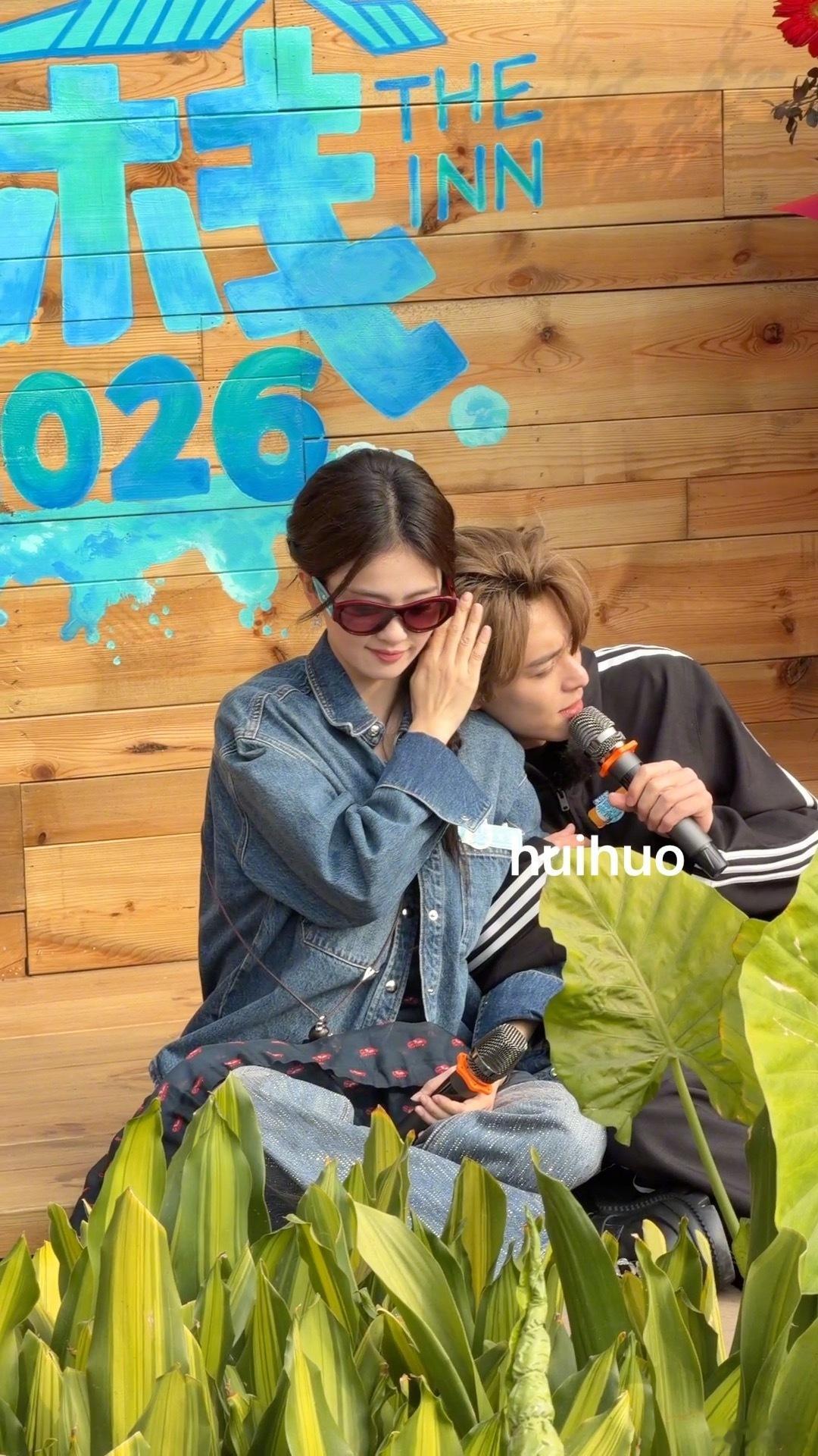 白鹿王鹤棣在干嘛