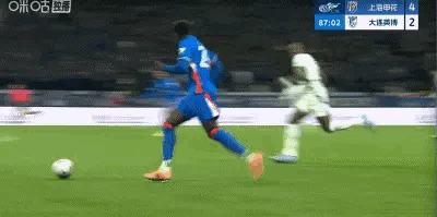 拉唐两个球都是first touch直接推射，触球感觉很不错。上半场还有一次转换