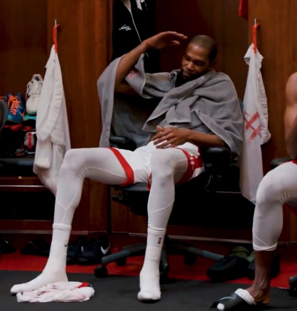 杜兰特：退役的脚步正悄然向我靠近🙏“总有一天，这片赛场会不再属于我，而这一刻，