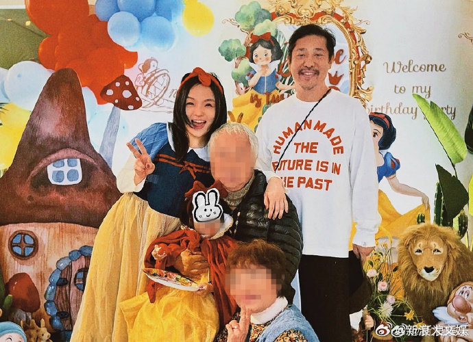 徐佳莹方回应婚变曝徐佳莹比尔贾婚变 据台媒爆料，2018年结婚的婚姻疑似有变，知
