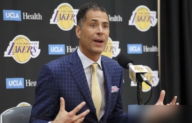 2026年NBA选秀，快船用第52顺位，抢了湖人看上的中锋维萨尔。

湖人本来算