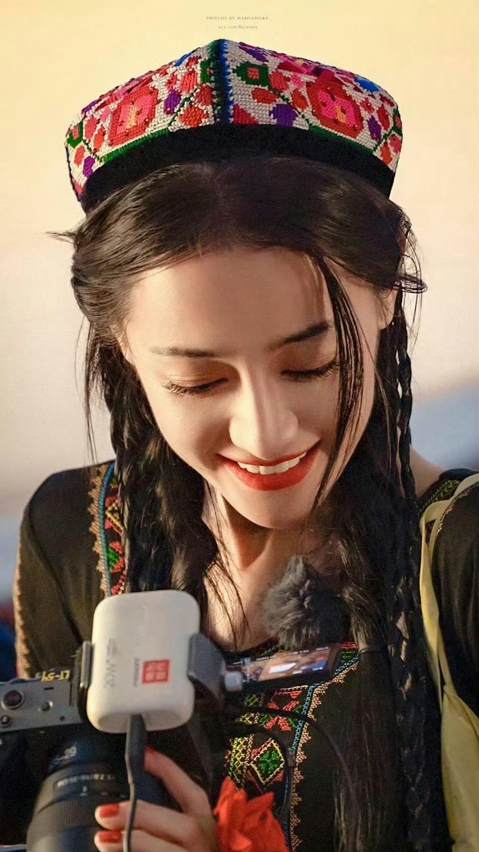 #迪丽热巴完整版新疆舞##王安宇问男孩怎么跳新疆舞#哭了好美 ​​​