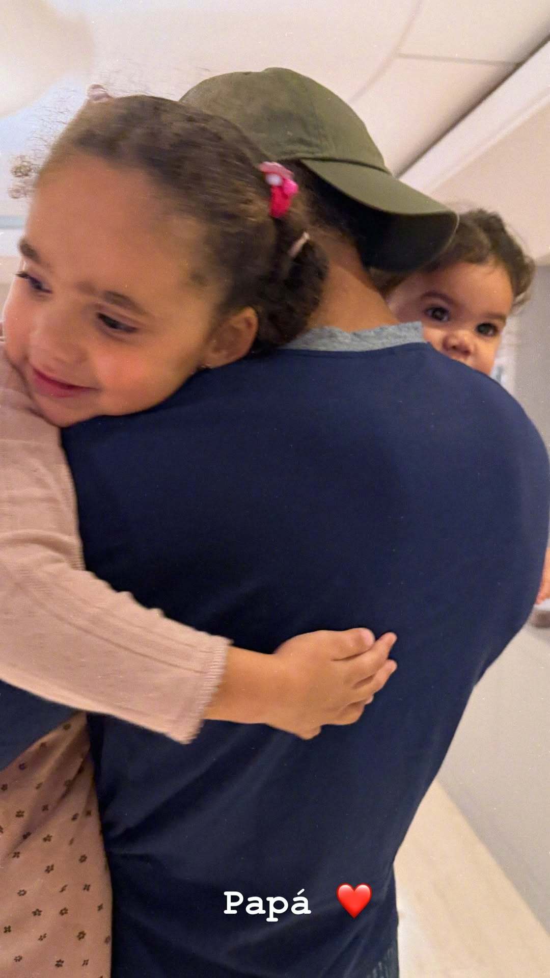 💪🏾阿劳霍的双开门冰箱🫂抱住孩子的时候❤️🔥却是女儿们最温暖的地方 🔴