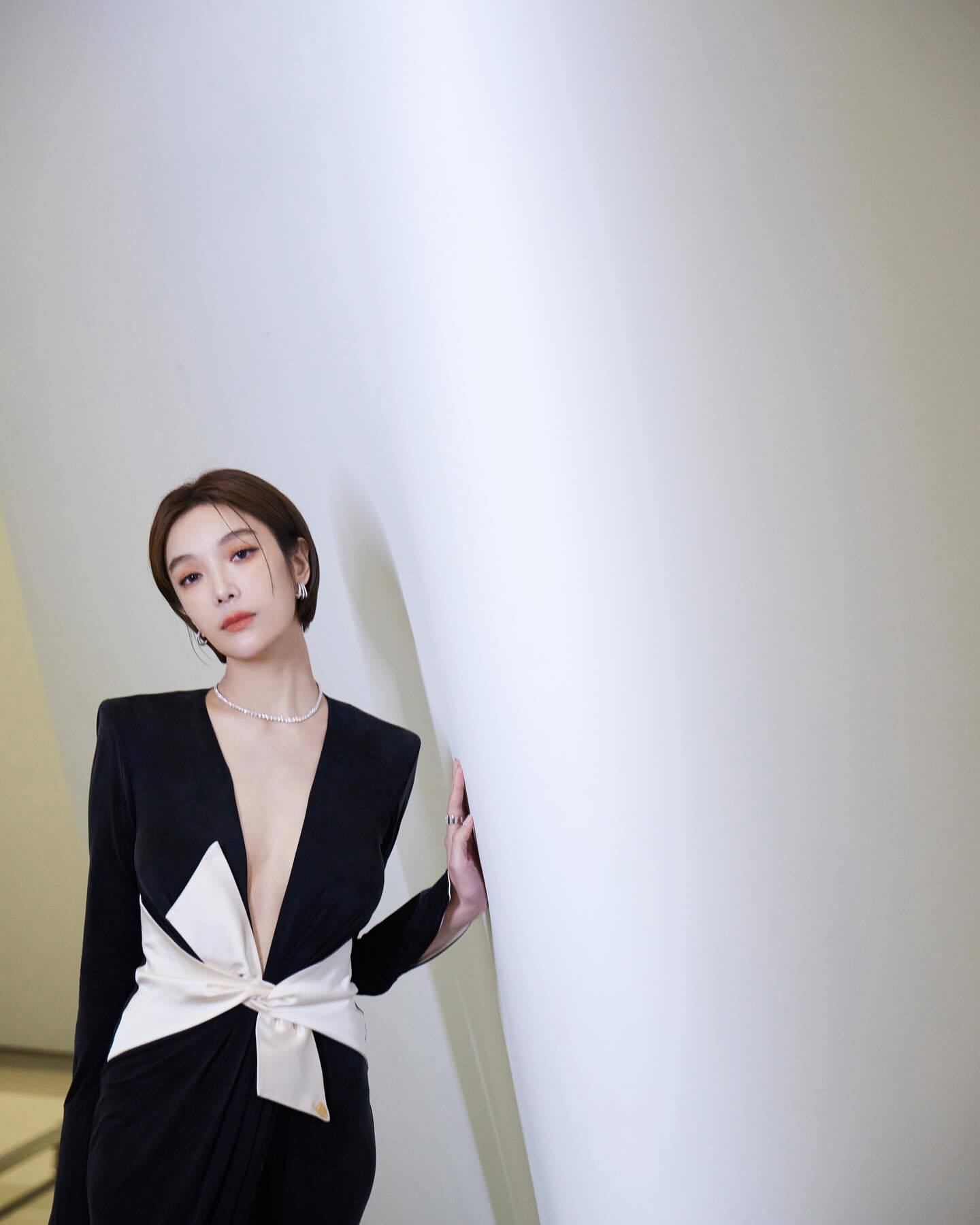 蔡淑臻#金钟奖#颁奖典礼look✨蔡淑臻是去年视后！👗：Elisabetta 
