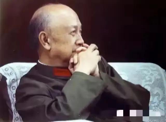 1955年钱学森回国后，毛主席先后6次接见了他。

晚年时，钱学森回忆说：“每一