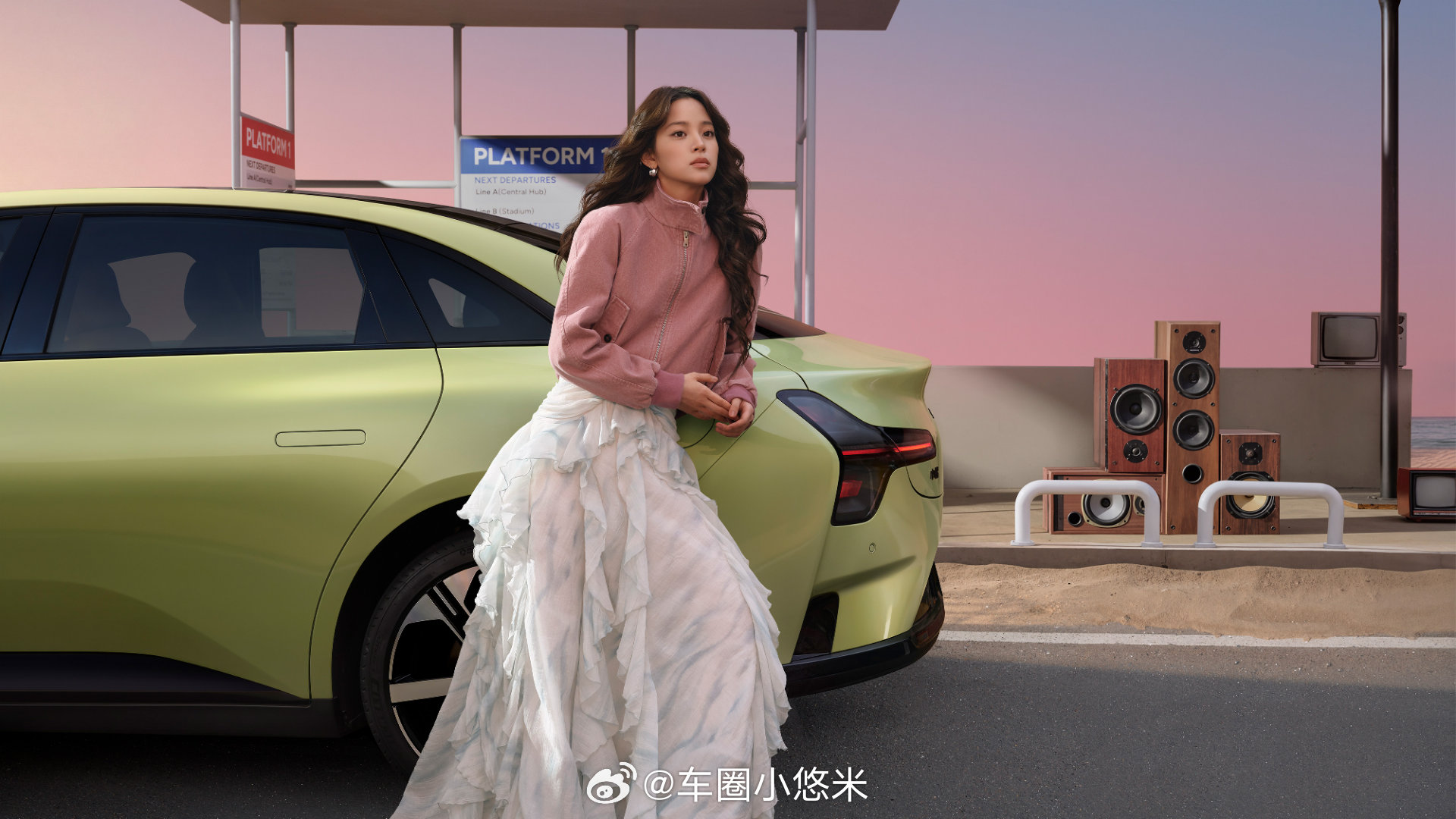 欧阳娜娜与2026款小鹏MONA M03同框亮相！作为典型的MONA年轻车主，她