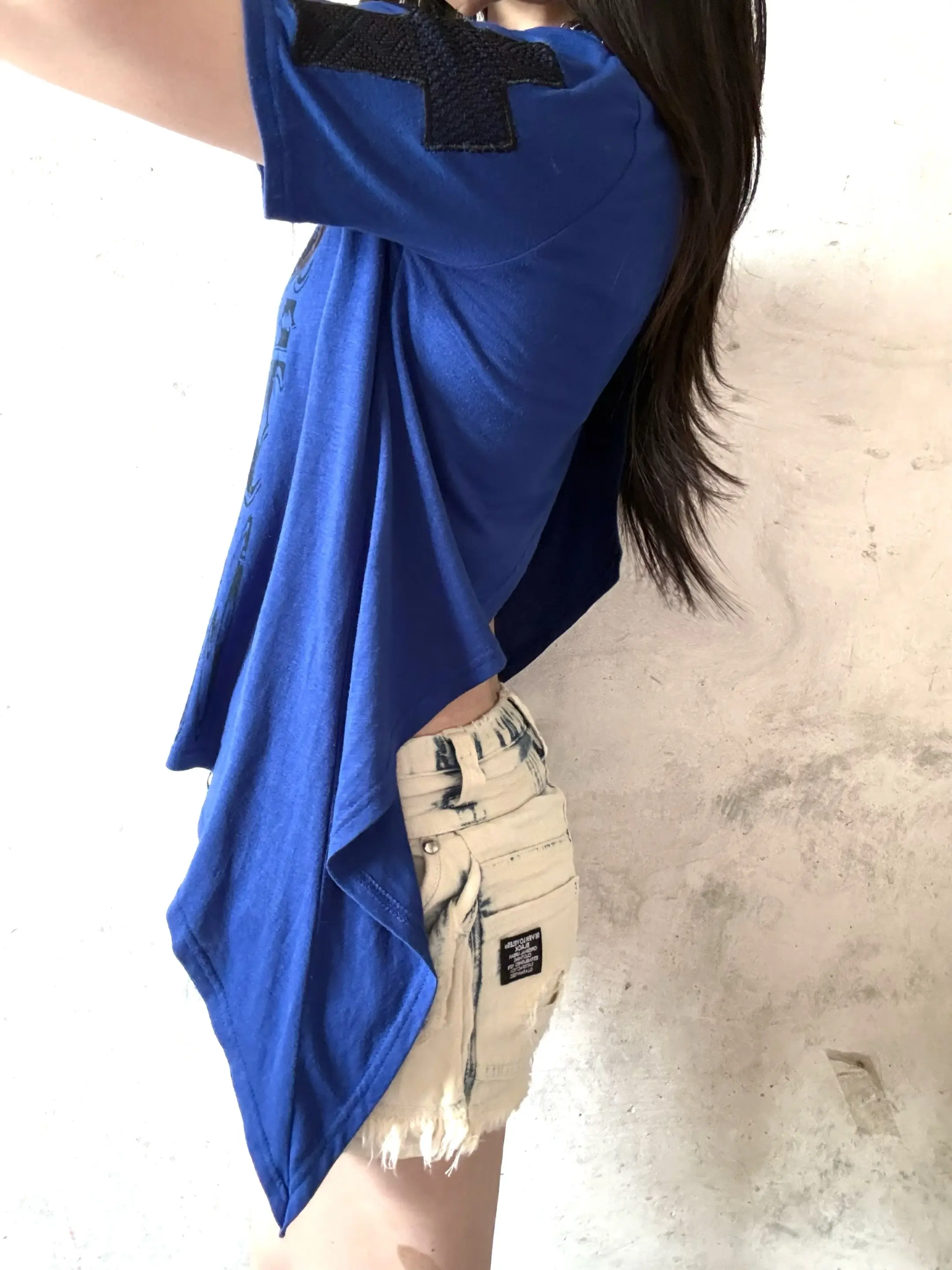 红蓝双生。