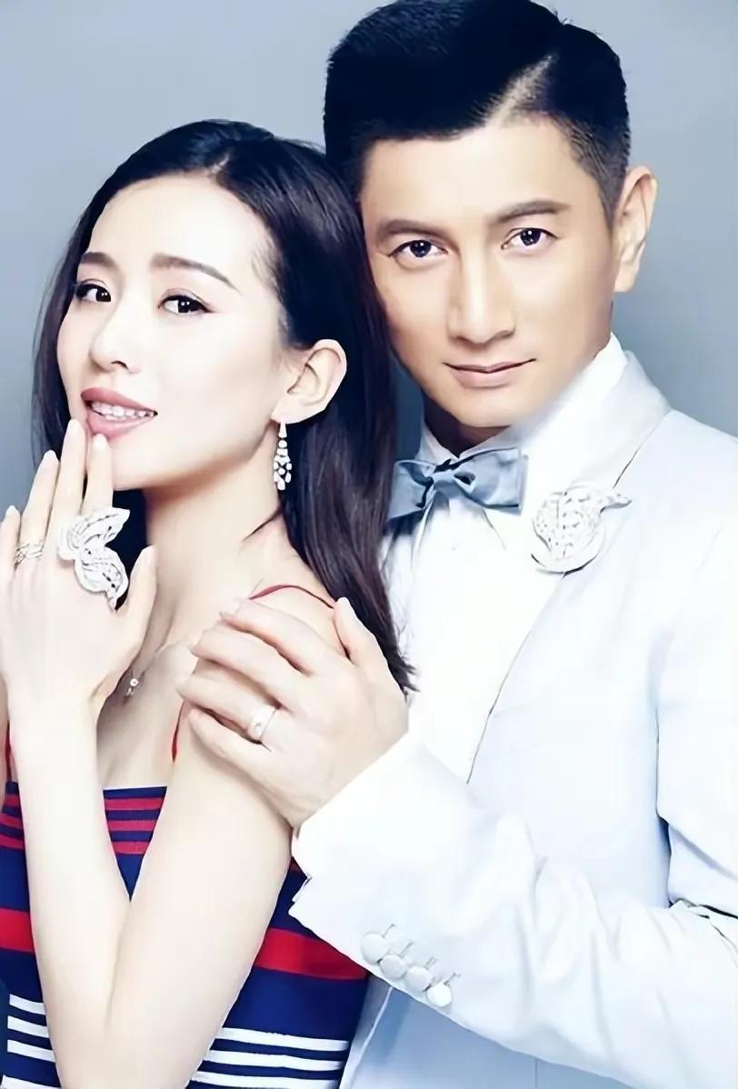 夫妻之间吵个小架，闹个小别扭属实正常，离婚也是随便说说而已，床头吵床尾和你懂得[