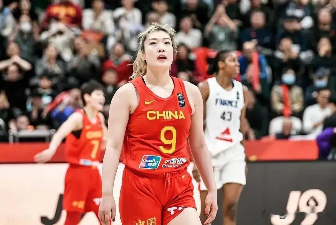 实话实说，中国女篮李梦无缘亚洲杯的三大原因：

1、伤病困扰
李梦的大腿拉伤一直