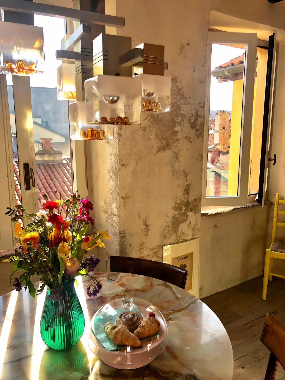 米兰💐这家Airbnb仿佛穿越进油画电影里！