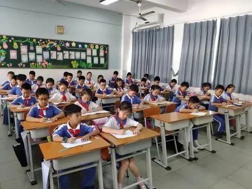 2024年小学新入学生源大幅减少，未来很多学校面临关闭
      7月，202