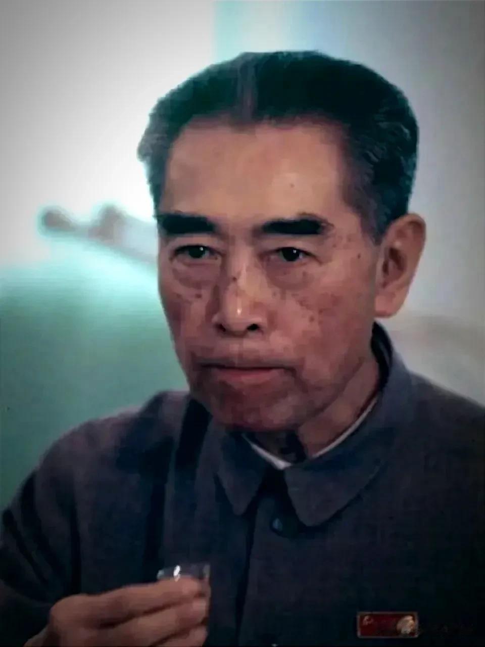 周恩来谈领导者素质：有坚定的政治信仰。