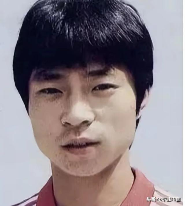 高丰文，是李华筠在国青队和国家队的教练，也是他足球之路上的恩师。在李华筠的成长过