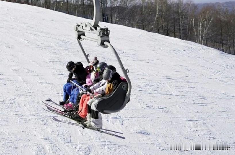 冬季经济堪称中国经济刺激向服务业倾斜的范例。
中国崇礼，2 月 16 日 (路透