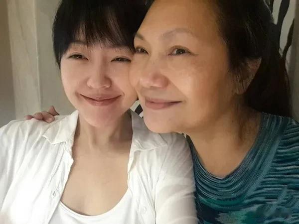 小S在节目中曝出S妈的大瓜！让网友不敢相信！

9月13日，小S在节目中曝出，S