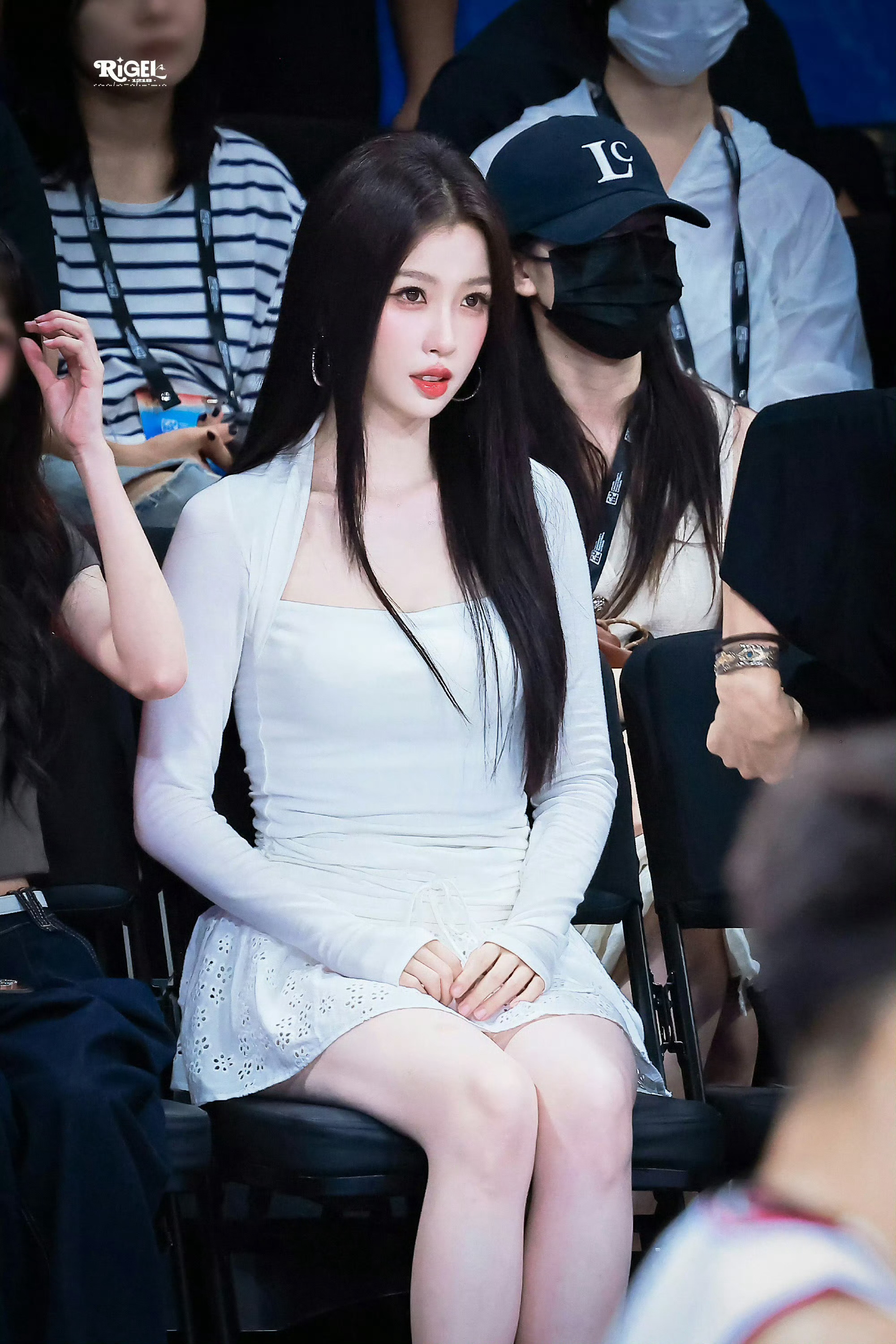 虞书欣开球好美啊女神 