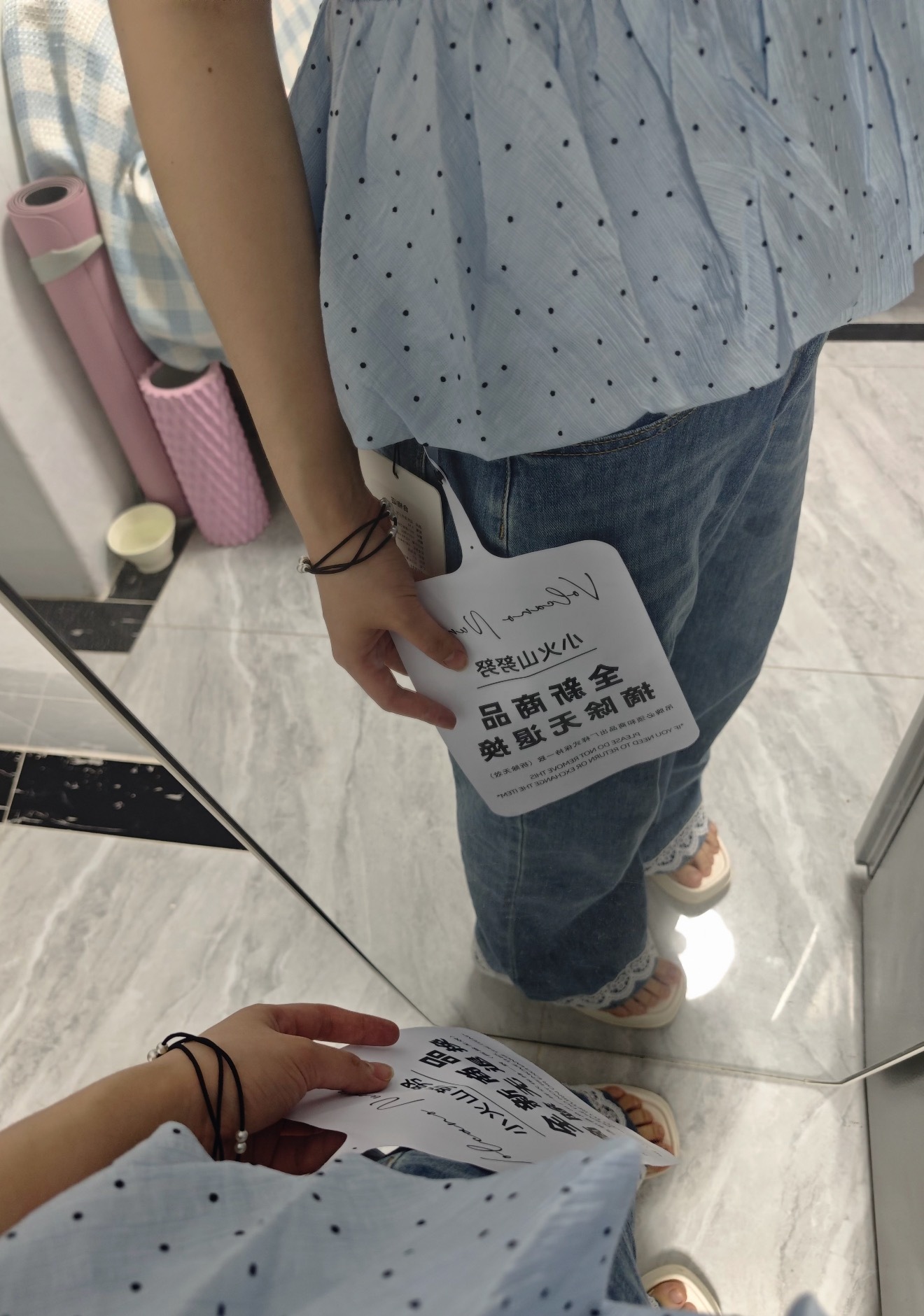 巨型吊牌一个月卖出近百万个现在真是的任何东西的发明都会有对应的“市场”，可能商家