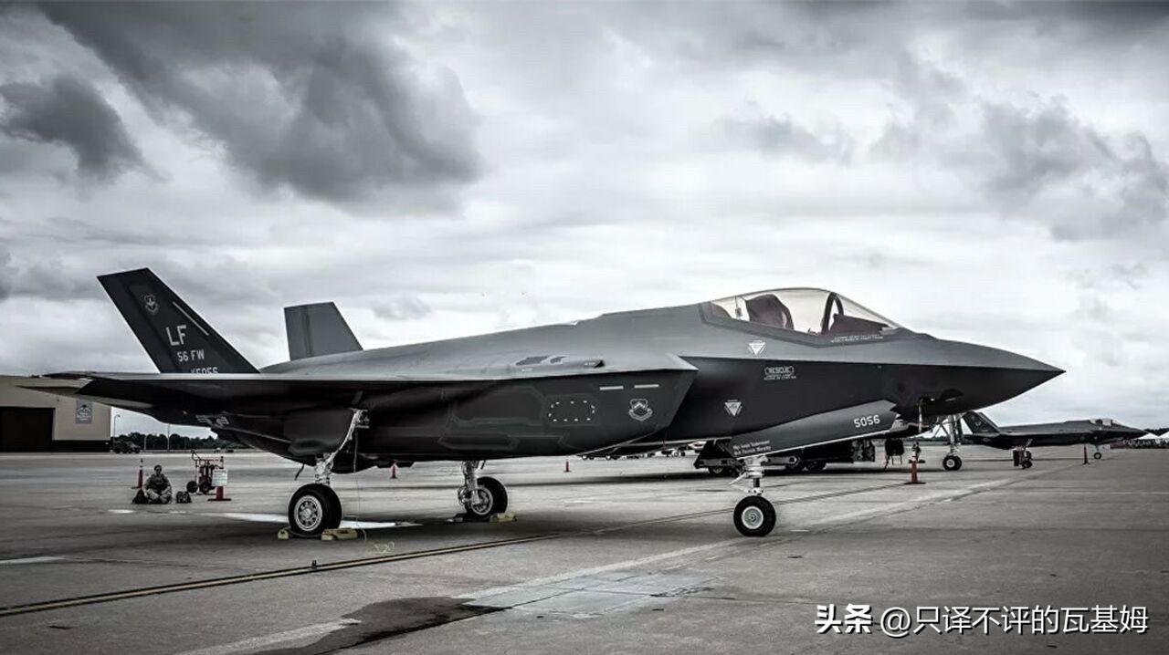 快讯！美国方面证实此前受损的F-35战斗机飞行员被弹片击伤！
2026年3月24