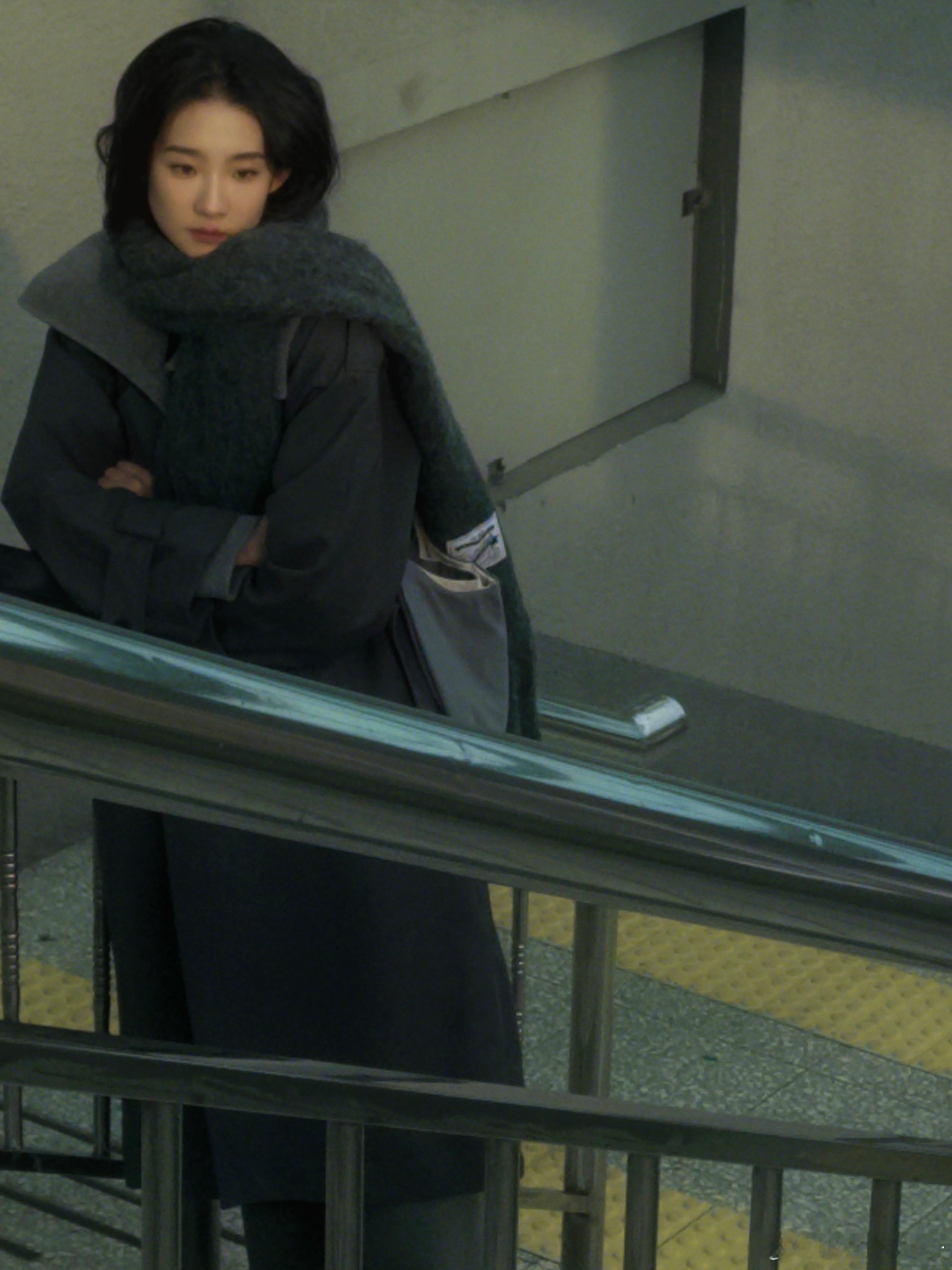 张艺凡韩剧女主氛围感张艺凡回眸的瞬间真的太杀了，看到那一下，脑子里自动响起好多经