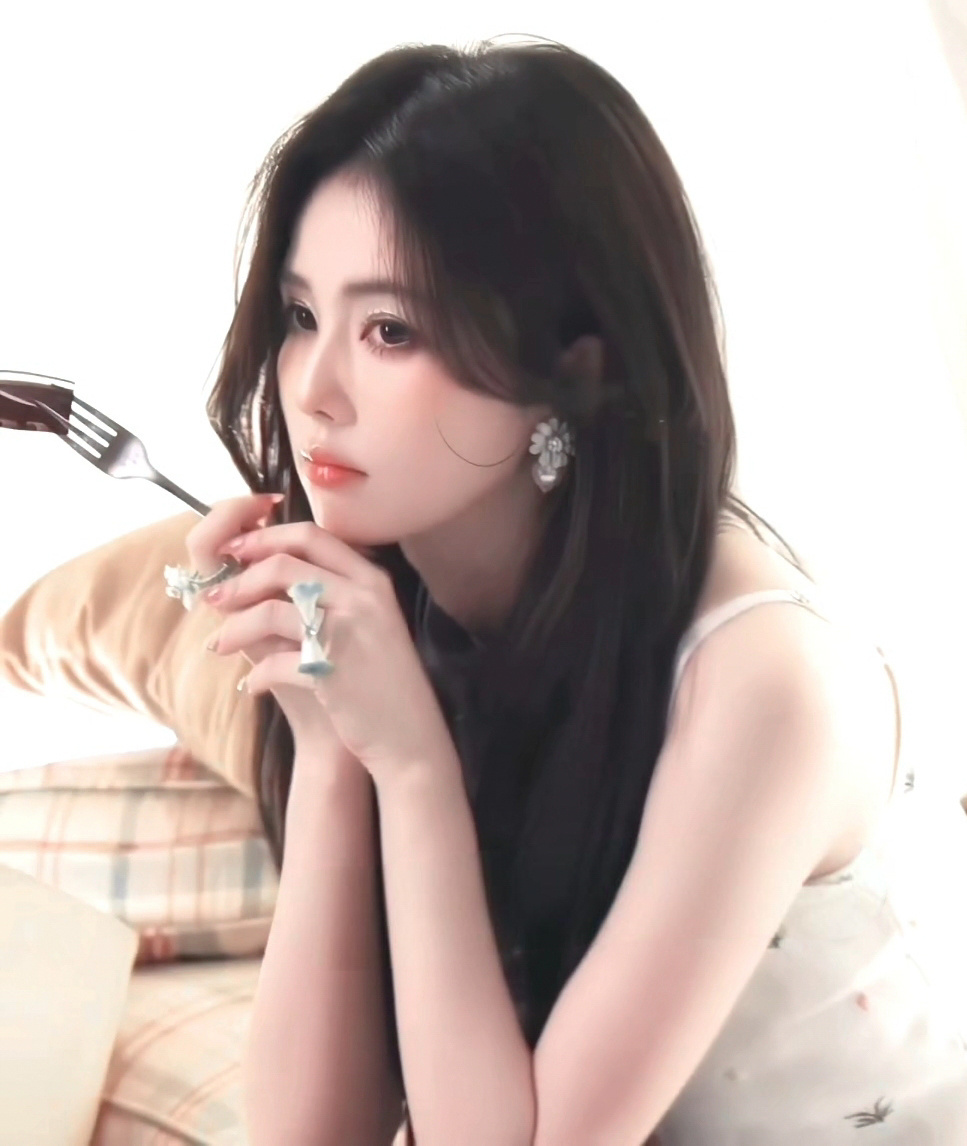 白鹿跳选择失忆手势舞爱看多跳 特别美萌呀😚 ​​​