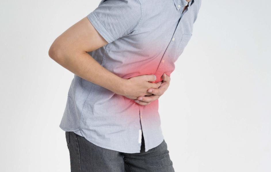 48岁男子胆囊切除，每天坚持散步，1年后肠梗阻，医生：5点铸成错
48岁的老张去