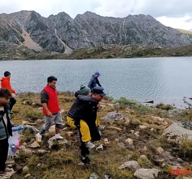 生命接力在党岭：20岁女孩的高原36天
10月2日下午3点，海拔4000米的川西