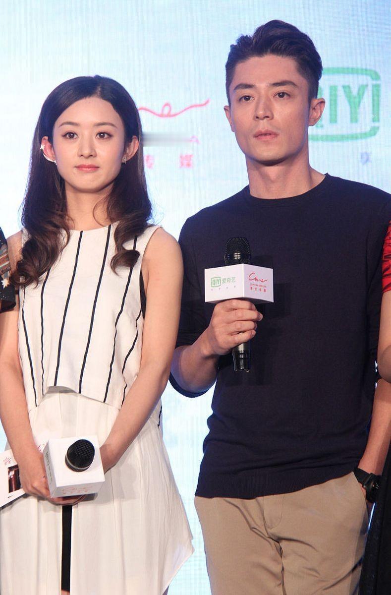 十年前，她被对手演员的台词砸到发懵，眼神都不知道往哪放。
如今的片场，赵丽颖直接