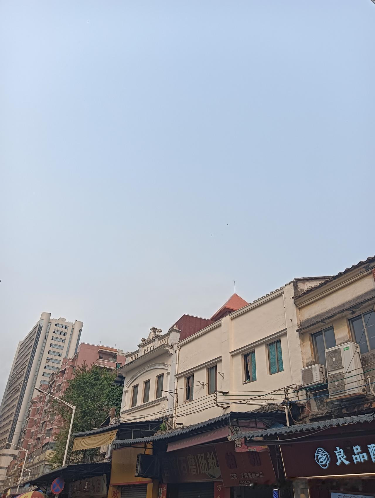 江门市城市肌理建筑｜蓬江区·紫坭路×紫云里
（注意事项：盗用必究！）
江门市城市