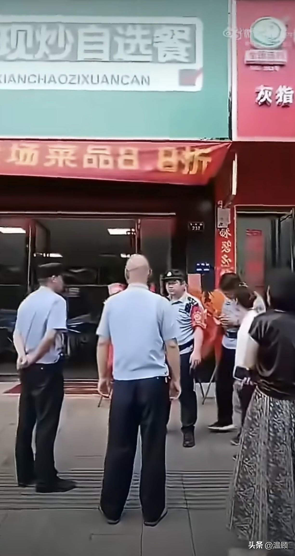 开张三天就关门，湖南这家快餐店实在太倒霉，开业做免费福利招揽客人，却遇上刚透析完